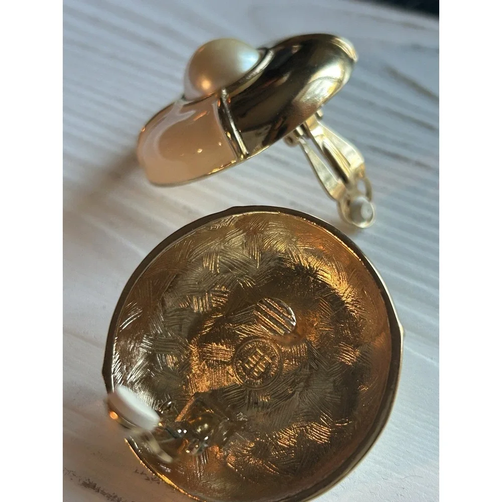 GIVENCHY Signed  Faux Pearl Ivory Enamel Gold Plated Statement Earrings C: 1980s - Picture 12 of 14